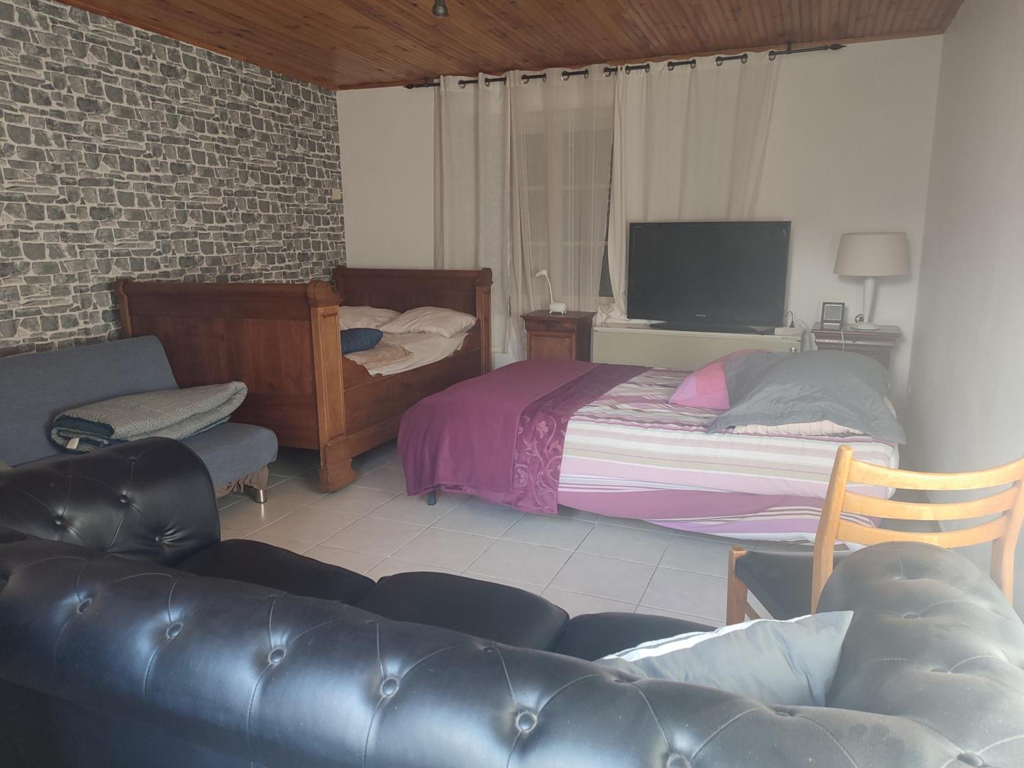 Maison Plain Pied, 2 Chambres, Longere Typique , Fraiche, Dans Bourg Avec Tous Commerces Lucay-le-Male Exterior photo