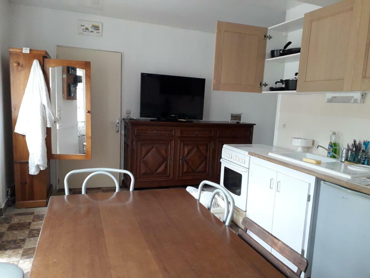 Maison Plain Pied, 2 Chambres, Longere Typique , Fraiche, Dans Bourg Avec Tous Commerces Lucay-le-Male Exterior photo